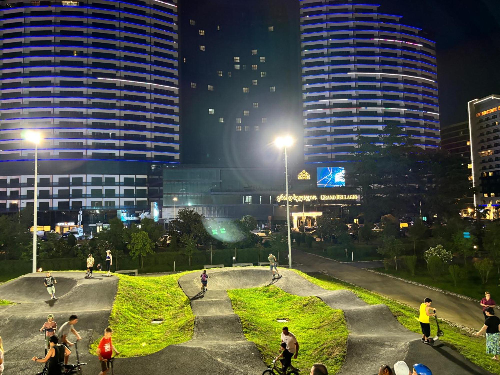 New Apartments "Park Primorsky" Batumi Exterior foto